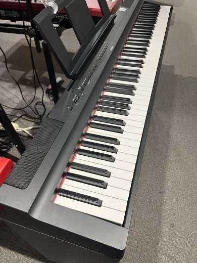 Yamaha - P125 B w/ Stand + Pedal Unit 3